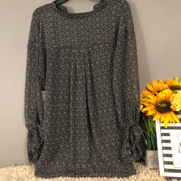 🖤Black & White Polka Dot Sheer Top! - Picture 3 of 7